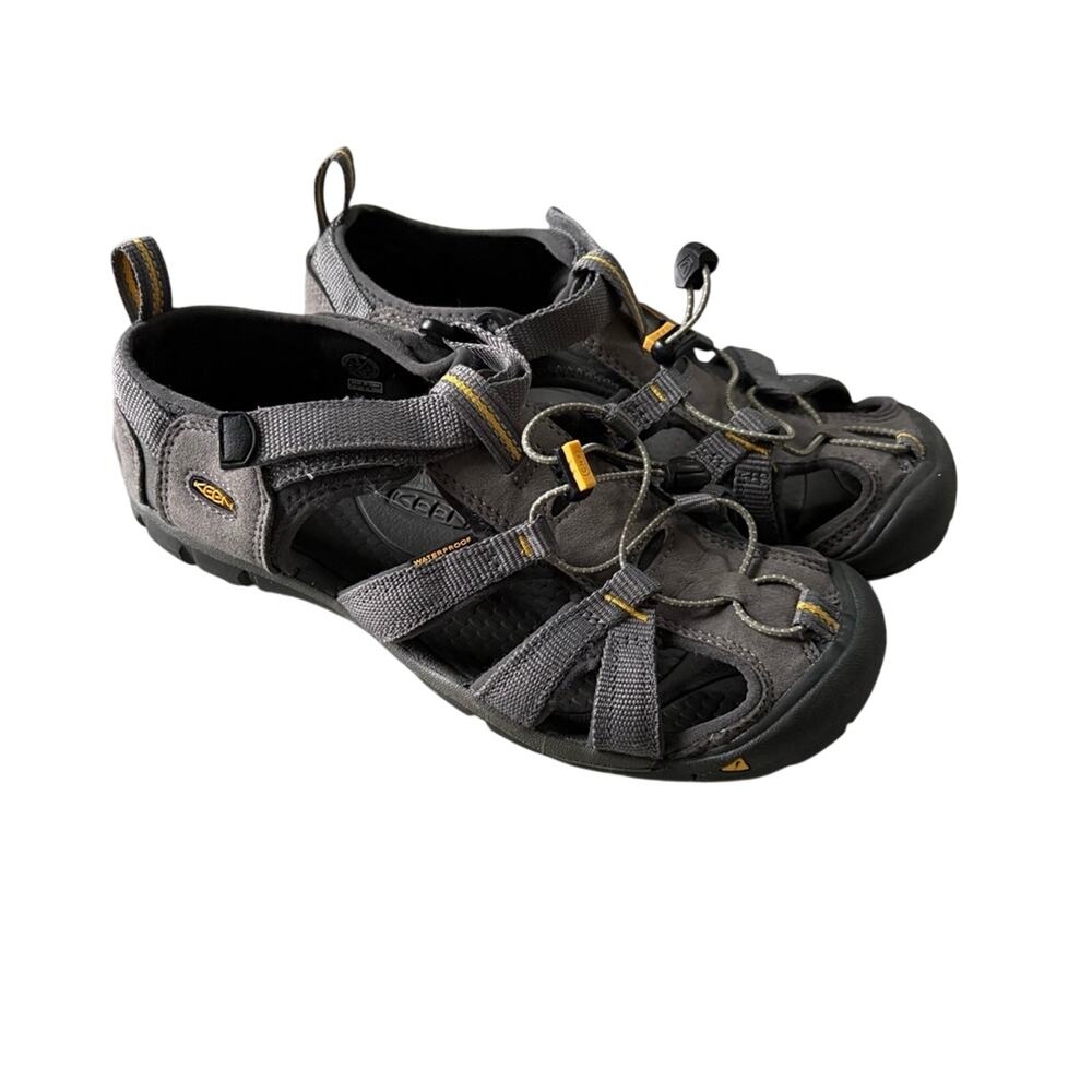 Keen Seacamp CNX waterproof hiking sandals women’s size 5